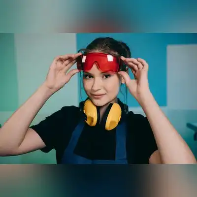 贺军云